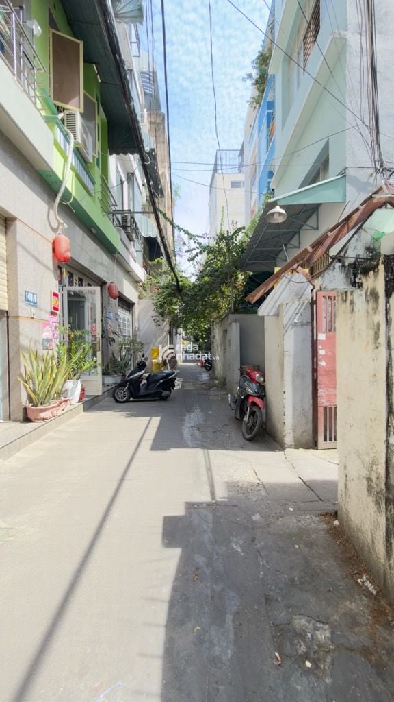 KHU ĐỒNG BỘ NGUYỄN CÔNG HOAN, PHÚ NHUẬN, 2 TẦNG Ở NGAY. GIẢM 350TR CHỈ 5.3T 