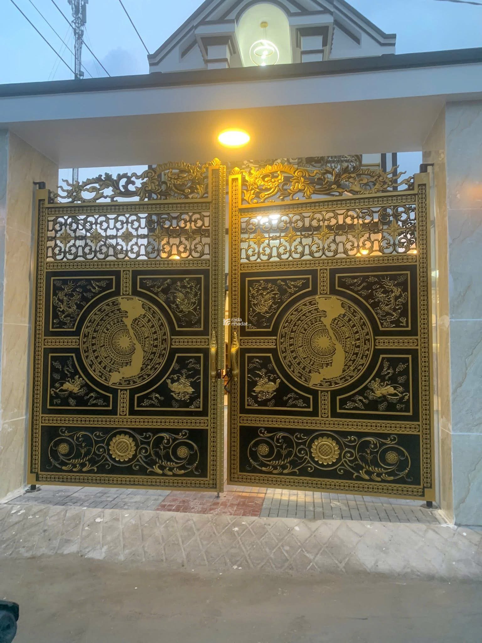 Bán nhà 1 trệt 1 lầu siêu đẹp. Bến Lức - Long AN 