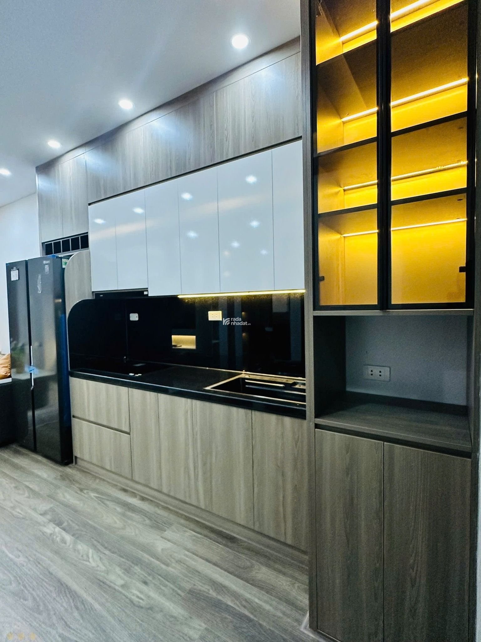 Bán CHCC AZ Lâm Viên 107 Nguyễn Phong Sắc 80m2 thông thuỷ, 2 ngủ, 2vs, hướng mát, tầng đẹp