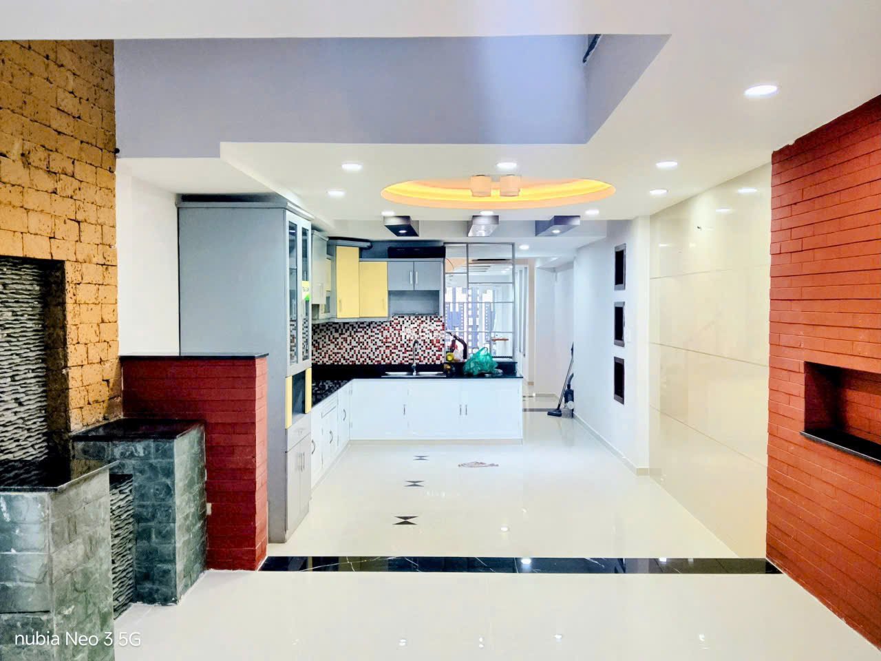 Bán nhà hxh Khuôn Việt- chỉ hơn 100tr/m2