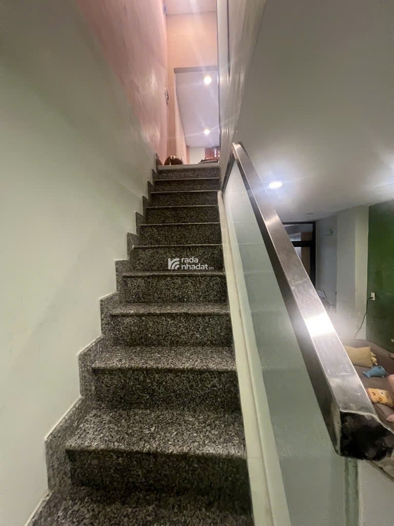 NHÀ MỚI,NGAY CẦU HẬU GIANG,QUẬN 6 (3.7m x 13m x 2 TẦNG) 5 TỶ TL