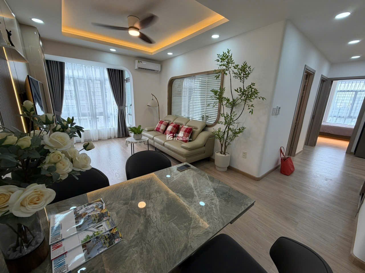 Bán nhanh căn hộ Sky garden 3, PMH, Q7, đt 72 m2, Tk 3PN nhà mới đẹp, giá chỉ 6,4 tỷ 