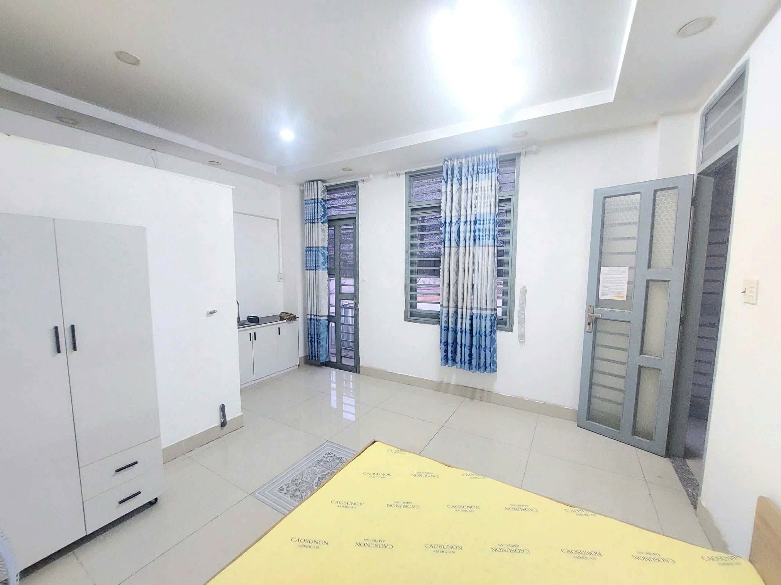  BÁN CĂN HỘ DỊCH VỤ 6 TẦNG, 14 PHÒNG  1 KI ỐT, DÒNG TIỀN 45 TRIỆU/ THÁNG, GẦN CHỢ HIỆP THÀNH-