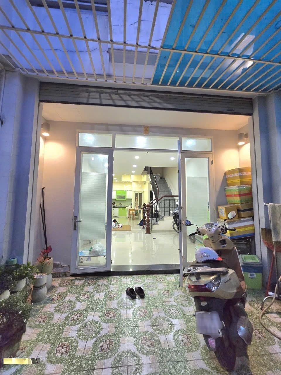 CHO THUÊ NHÀ PHẠM VĂN ĐỒNG HIỆP BÌNH CHÁNH THỦ ĐỨC, Trệt 2 Lầu 4PN giá 17TR