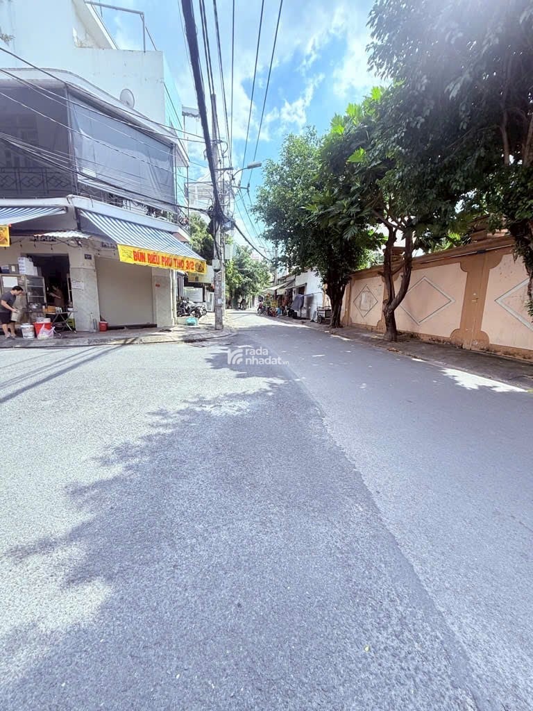 Bán nhà hẻm xe tải thông Phan Thị Hành - Vườn Lài -Tân Phú  DT : 33m2 , 2 tầng . 4.28 NỞ HẬU