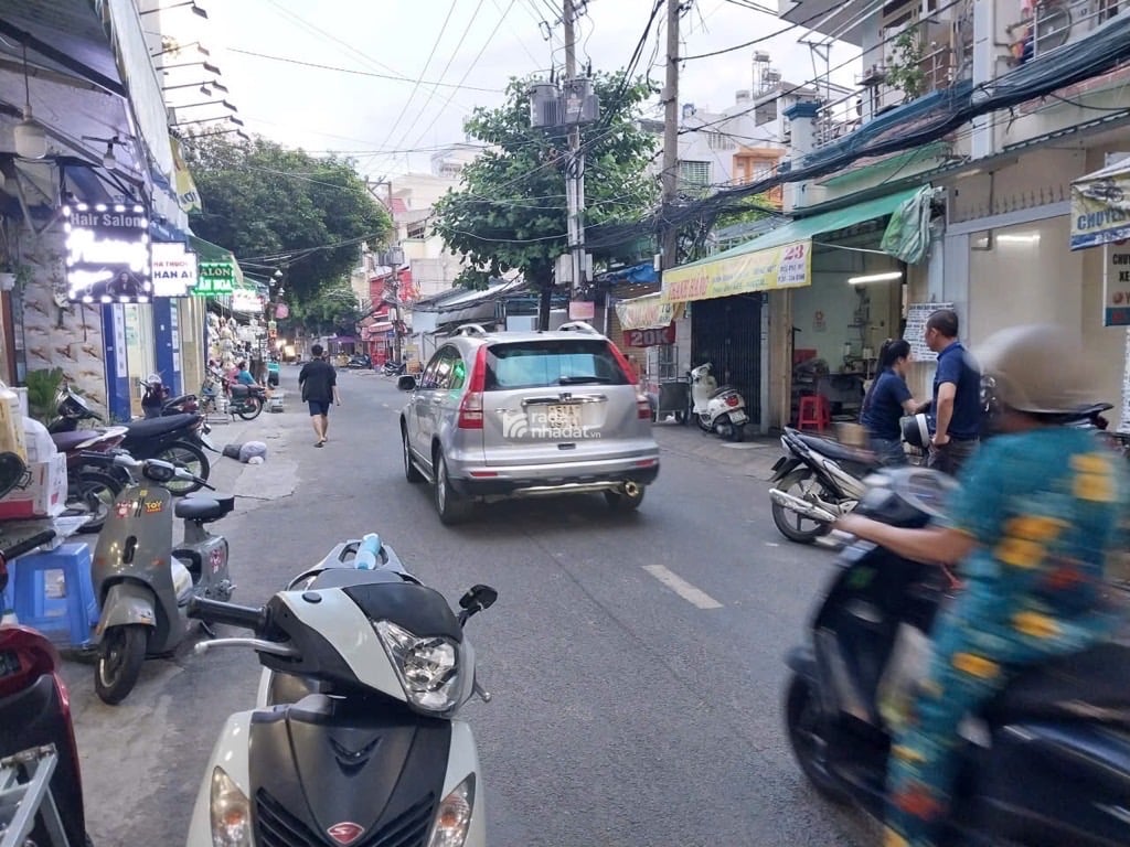 BÁN NHÀ MẶT TIỀN PHƯỜNG 10, TÂN BÌNH – 3 TẦNG - NHÀ CÓ THANG MÁY, NỞ HẬU PHONG THỦY ĐẸP