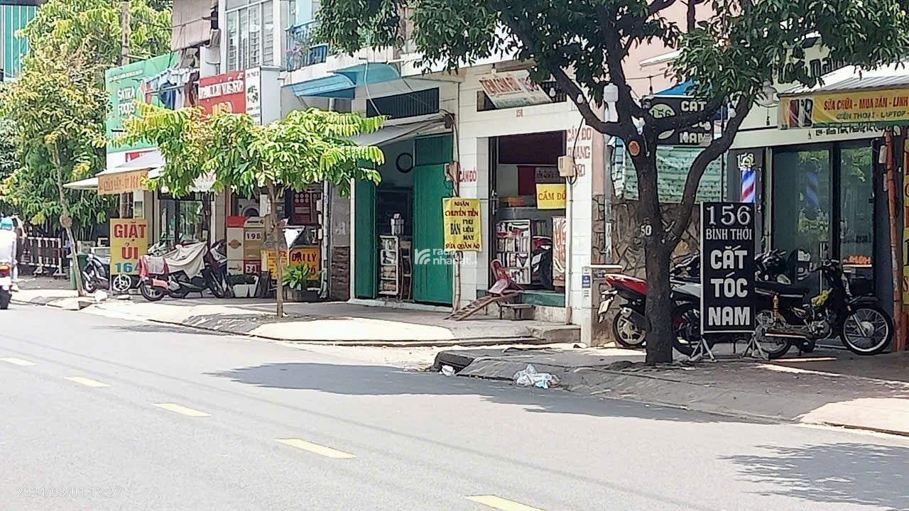 Bán nhà Phố Quận 10 - Có chỗ đậu ô tô, 5 tầng, 9 PN.
