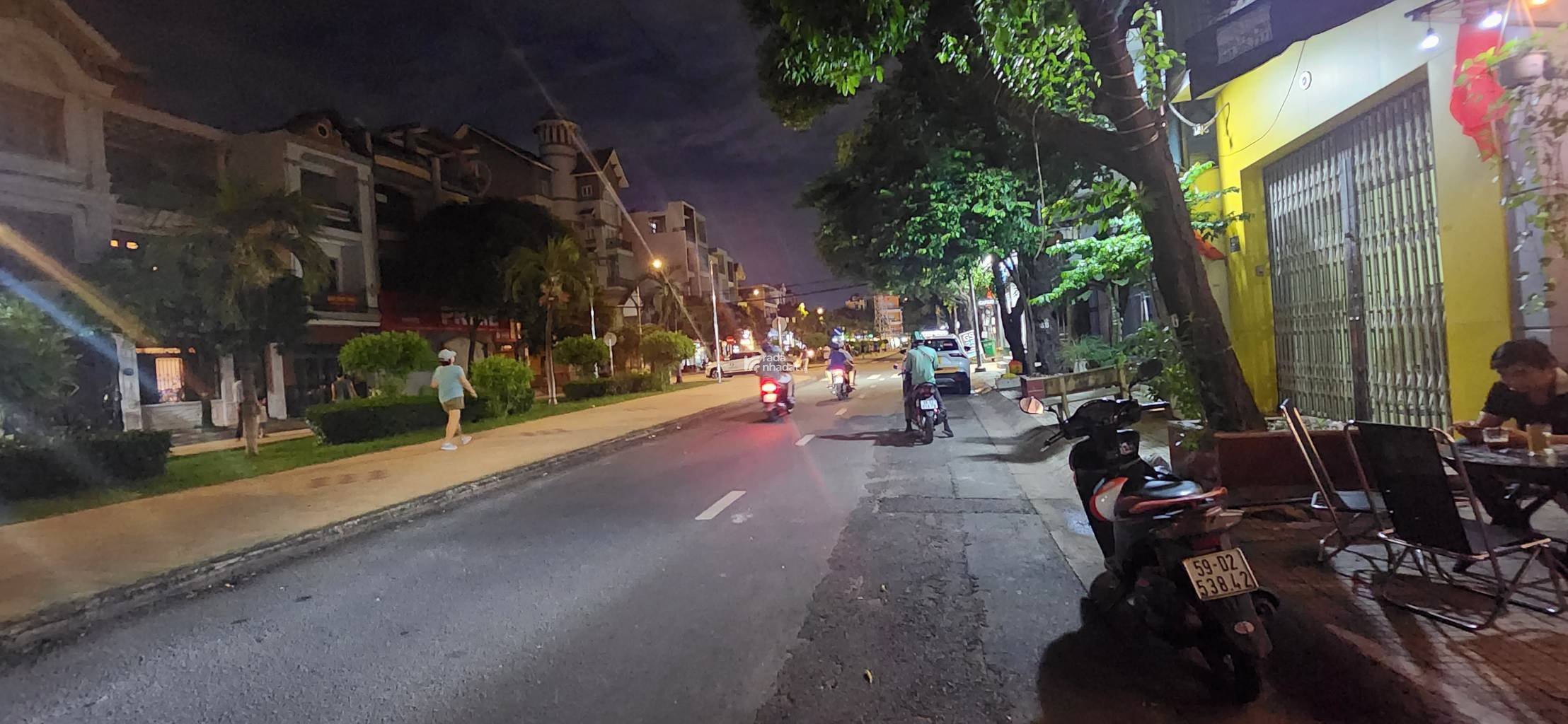  65M2 - MẶT TIỀN KINH DOANH - 2 TẦNG - ĐƯỜNG NHỰA Ô TÔ ĐUA - DÒNG TIỀN 12 TRIỆU / THÁNG 