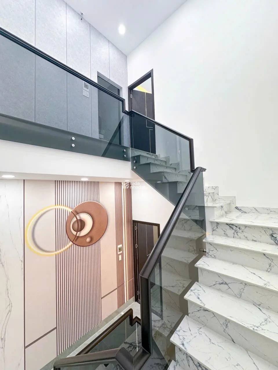 Siêu phẩm 2 lầu Tương Bình Hiệp đẹp hơn hình, giá mềm hơn tưởng tượng
