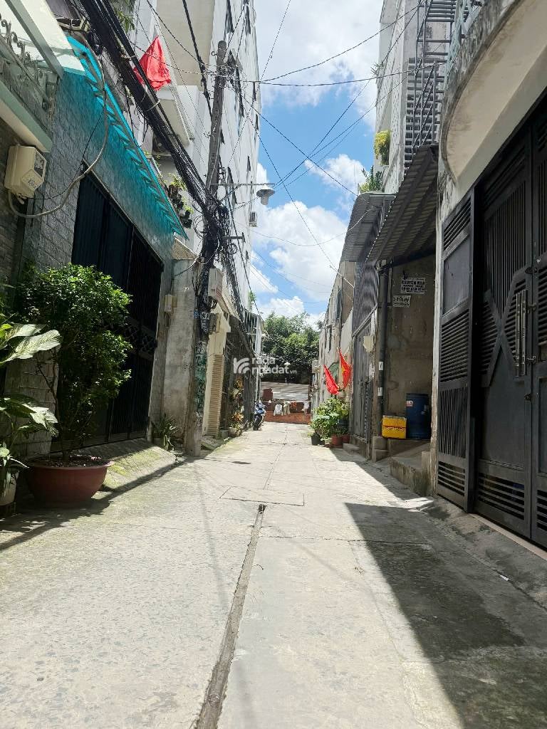 SÁT ĐH CÔNG THƯƠNG - LÊ TRỌNG TẤN - 62.5M - 2 TẦNG - 5.8TỶ- GẤP BÁN