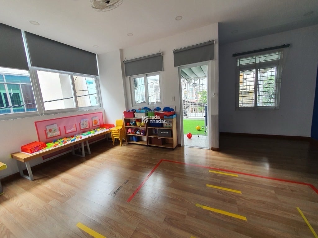 NHÀ MẶT TIỀN NHIÊU TỨ PHÚ NHUẬN,ĐANG CHO THUÊ HỆ THỐNG TRƯỜNG MẦM NON TOÀN CẦU 50 TR/TH