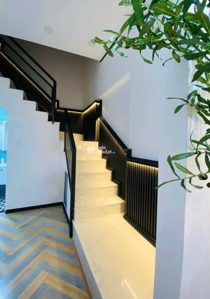 Nhà hẻm Ô tô Lê Văn Sỹ - QUẬN PHÚ NHUẬN - 3.7 x 12 m Vuông vắn - 9.8 tỷ