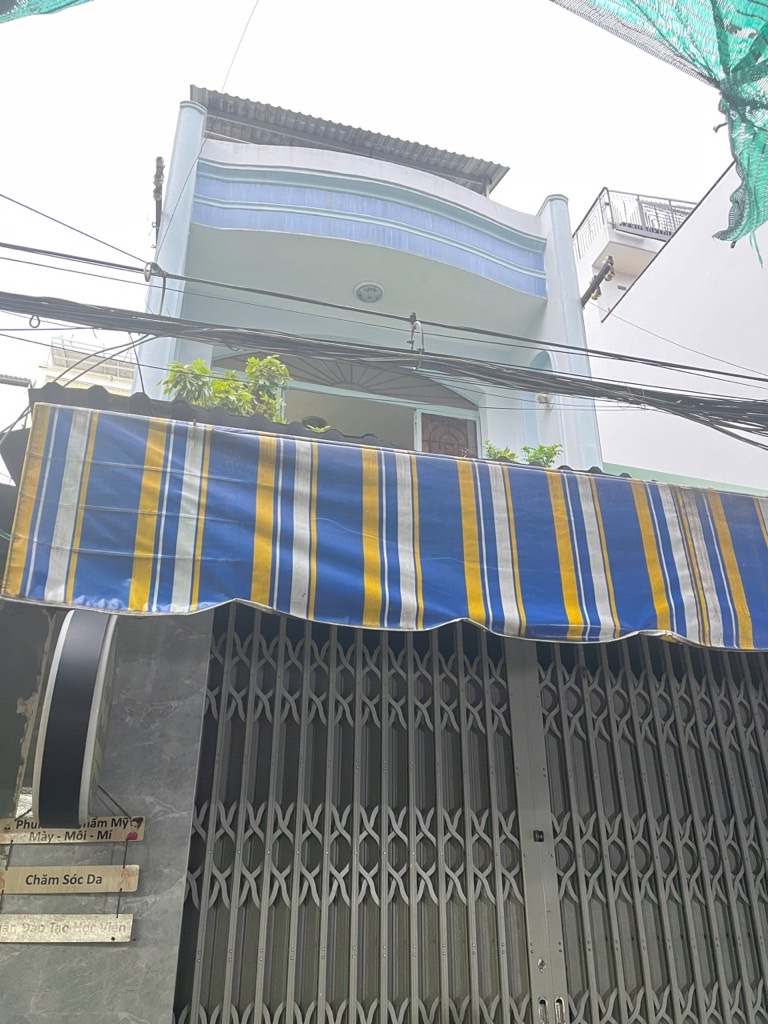 KHU NHÀ HIẾM BÁN LẠC LONG QUÂN- 3 TẦNG XE HƠI THÔNG TỨ TUNG 