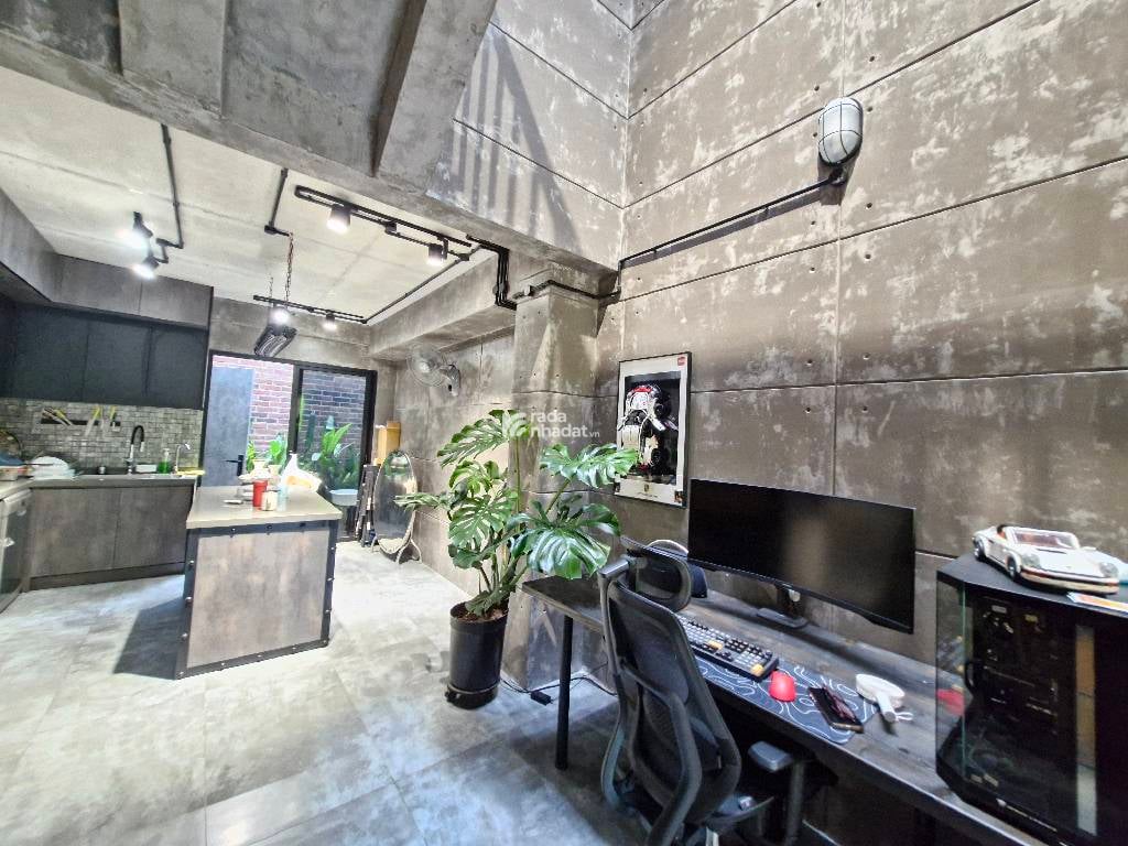 ĐỘC BẢN NHÀ PHỐ INDUSTRIAL - THIẾT KẾ LỆCH TẦNG & THÔ MỘC TINH TẾ - PHÚ HỮU Q9 - 7.5 TỶ