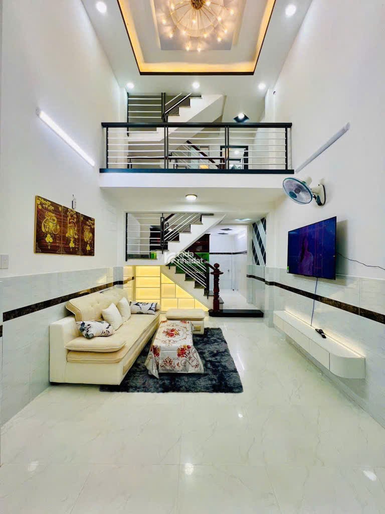 CHỦ BÁN NHANH SIÊU ĐẸP - QUANG TRUNG - PHƯỜNG 8 - GÒ VẤP - 3 TẦNG - 32m2 - GIÁ 5 TỶ 200
