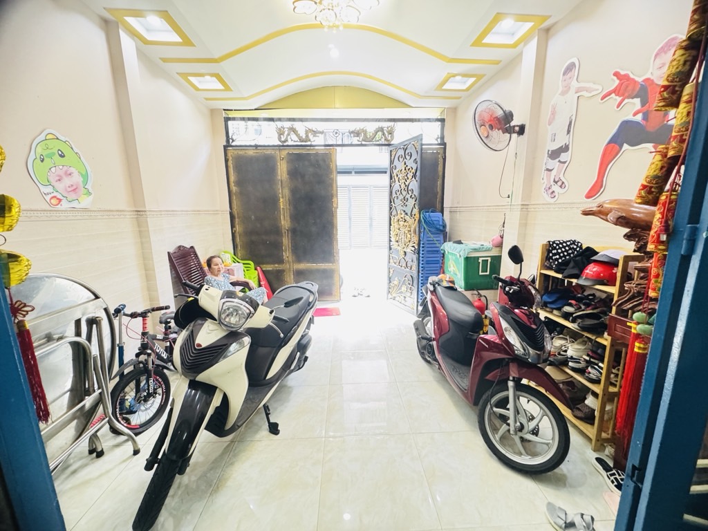 THẠCH LAM TÂN PHÚ - GẦN LUỸ BÁN BÍCH - ĐƯỜNG NHỰA THÔNG Ô TÔ NGỦ TRONG NHÀ -