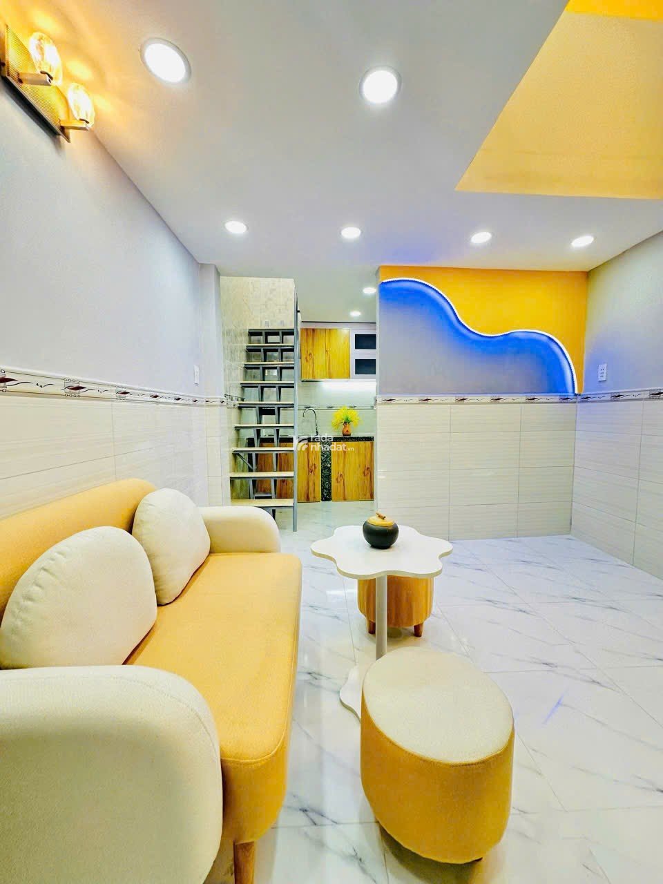 Bán nhà 3 tầng Huỳnh Thiện Lộc, Hòa Thạnh, Tân Phú chỉ 2 tỷ 550