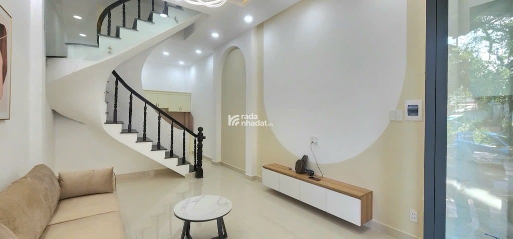 BÁN NHÀ HẺM XE TẢI – PHAN HUY ÍCH, P.15, TÂN BÌNH   Diện tích chuẩn đẹp: 4m x 9m   GIÁ 5TY6 TL