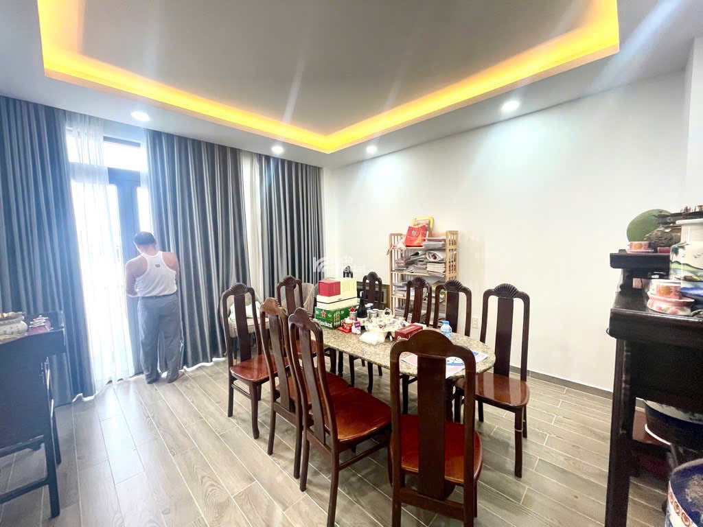 Nhà 6 tầng thang máy   Khu Phân Lô Dương Quảng Hàm  Gò Vấp  Đường 6m  4.2x17m  Giá 12.5Tỷ