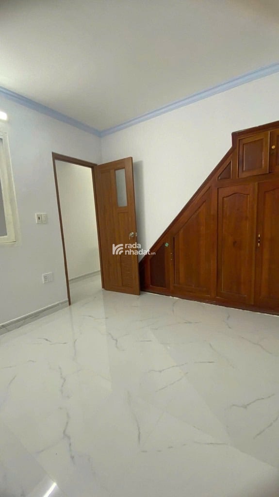 CĂN GÓC 2 MẶT HẺM, CÓ DÒNG TIỀN, GẦN CHỢ HIỆP BÌNH, 4X16 NHỈNH 4 TỶ.