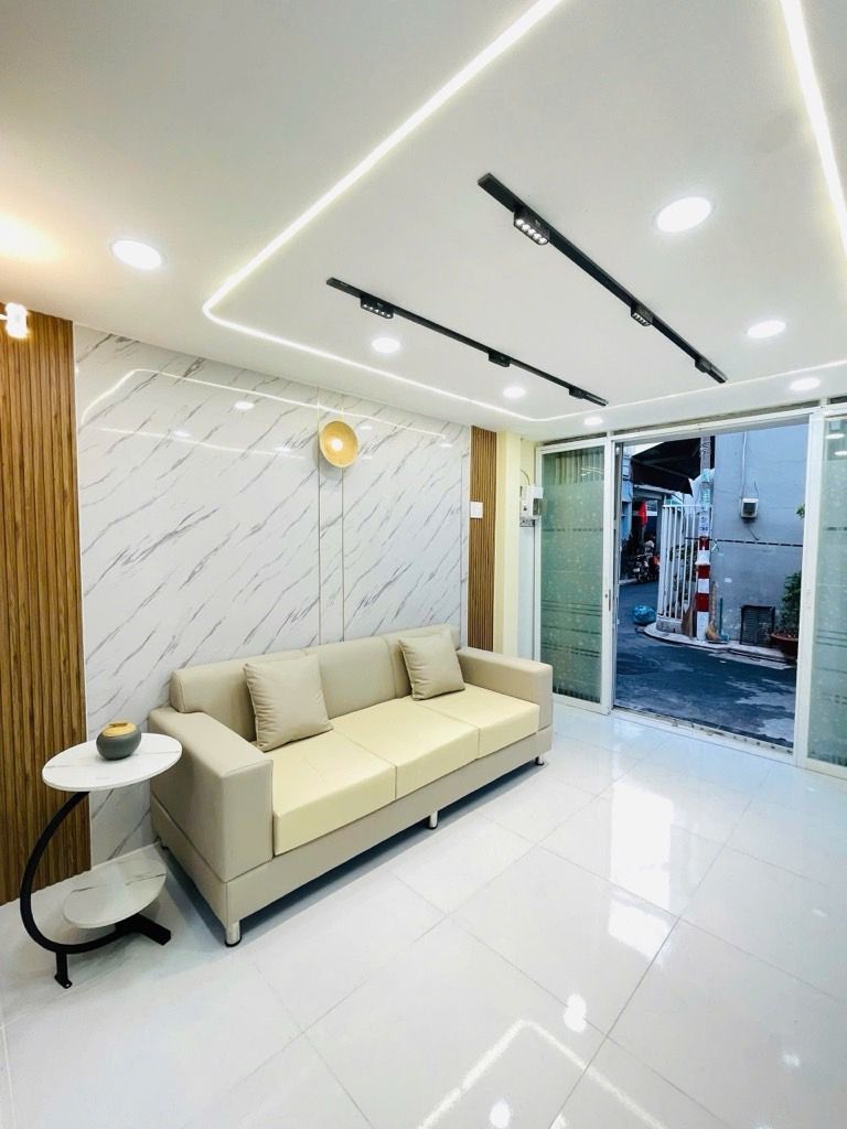 SÁT VÁCH TB, HXH TÂN THÀNH, TÂN PHÚ, 28M2 HIẾM CÓ. GIẢM 550TR CHỈ 3.3T TL TỐT