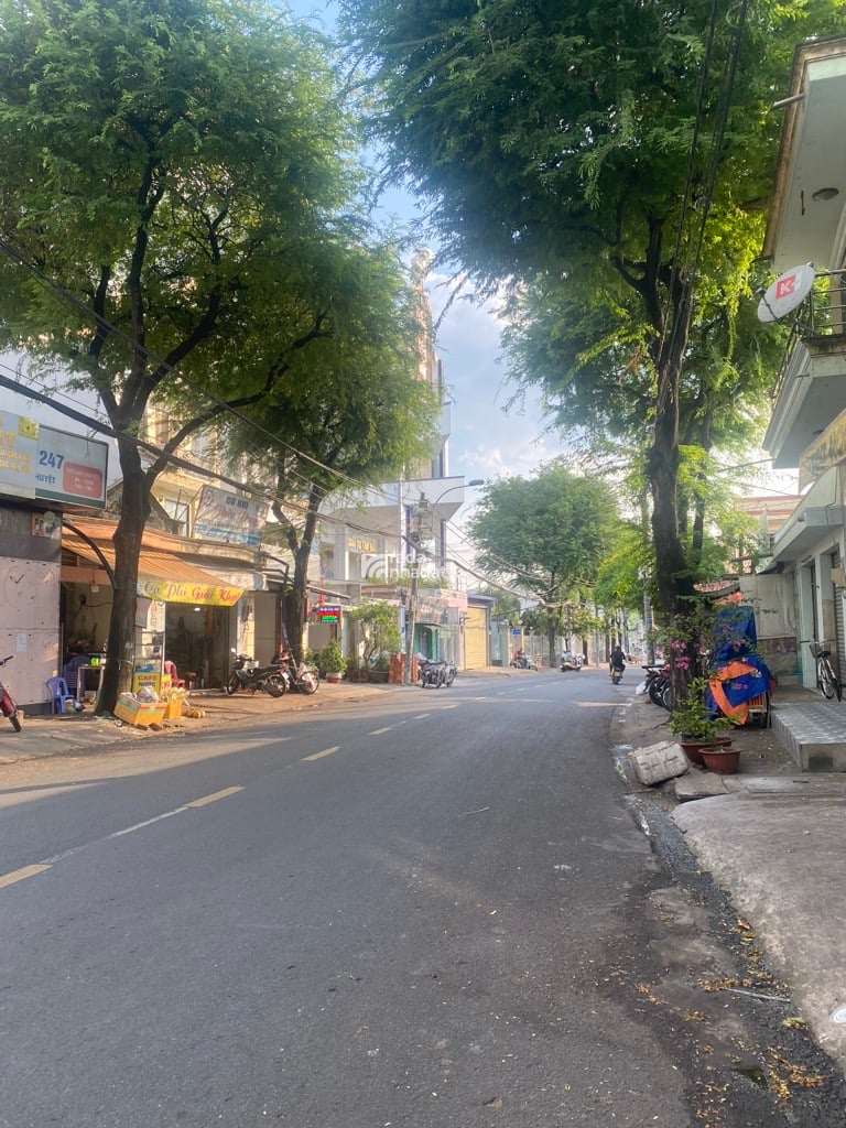 BIỆT THỰ CẠNH NHÀ THỜ TAM HẢI - MẶT TIỀN ĐƯỜNG LỚN 10M