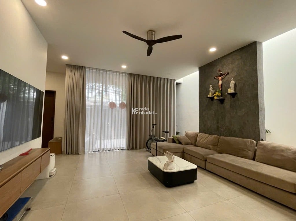 BIỆT THỰ CẠNH NHÀ THỜ TAM HẢI - MẶT TIỀN ĐƯỜNG LỚN 10M