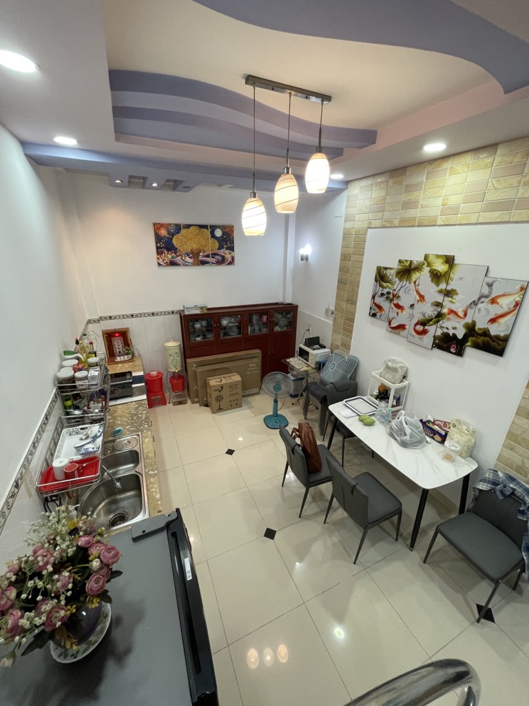 Mặt đường kinh doanh Phạm Vấn CHDV