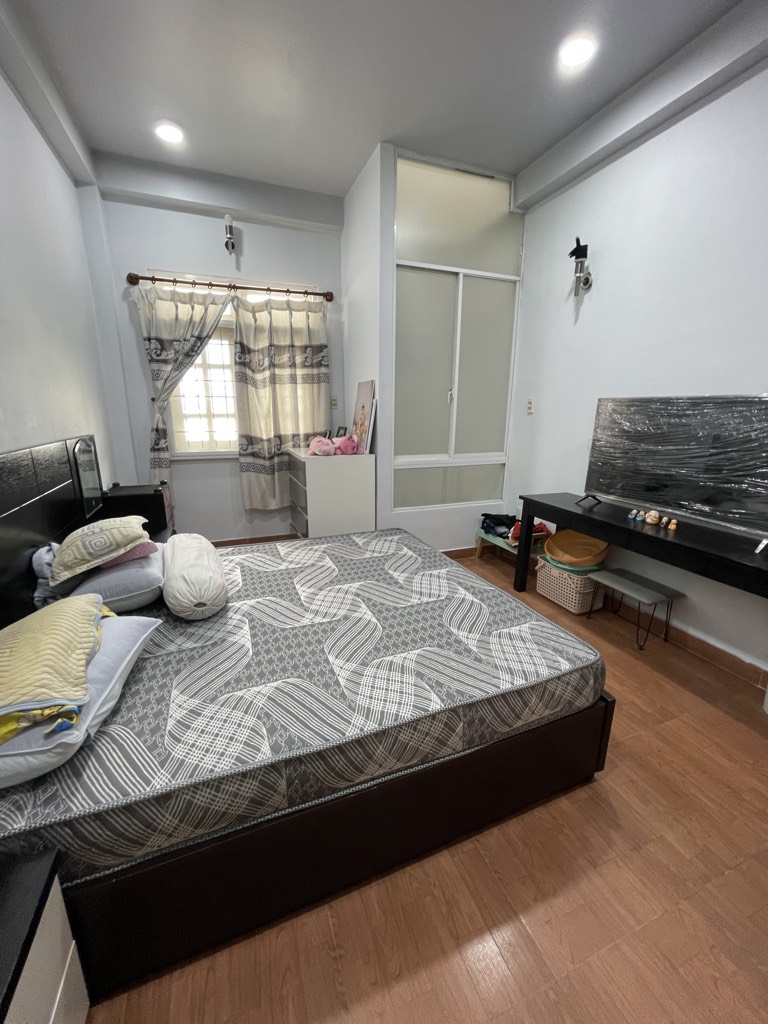 Mặt đường kinh doanh Phạm Vấn CHDV