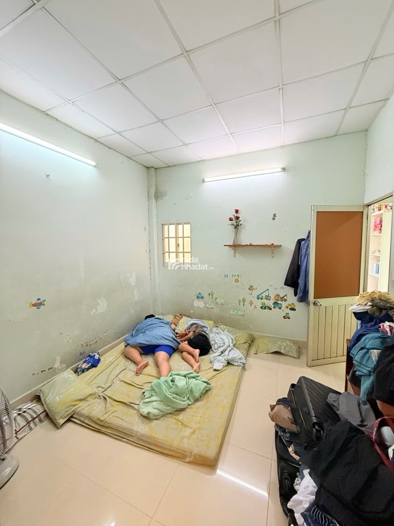 GIÁ RẺ NHẤT KV. HẺM KD CỐNG LỞ, TÂN BÌNH, 34M2 CÓ KC Ở NGAY. GIẢM 350TR CHỈ 3.85T TL 