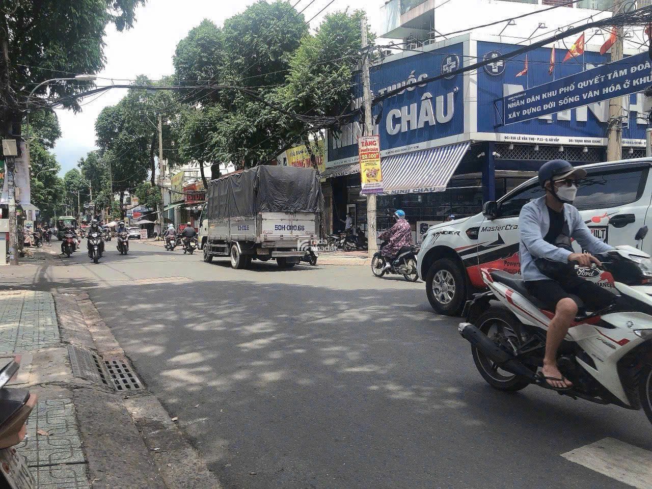 Bán nhà 4 lầu đi bộ tới CV Làng Hoa hẻm 347 Lê Văn Thọ ngang 4.5m 81m2 sổ A4 9 tỷ hơn. 