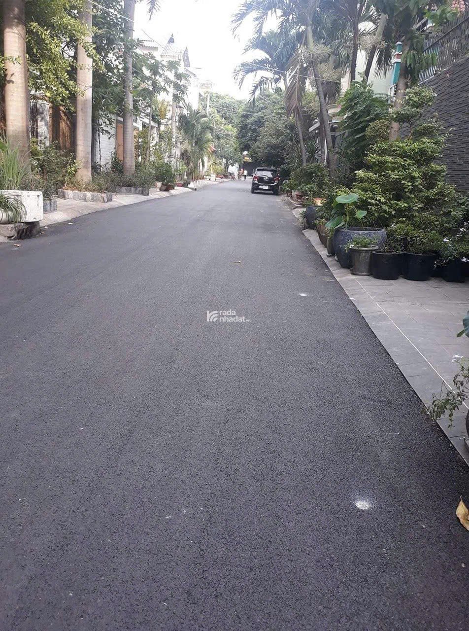 Bán nhà 4 lầu đi bộ tới CV Làng Hoa hẻm 347 Lê Văn Thọ ngang 4.5m 81m2 sổ A4 9 tỷ hơn. 