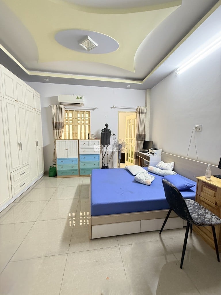 Bán nhà 4 lầu đi bộ tới CV Làng Hoa hẻm 347 Lê Văn Thọ ngang 4.5m 81m2 sổ A4 9 tỷ hơn. 