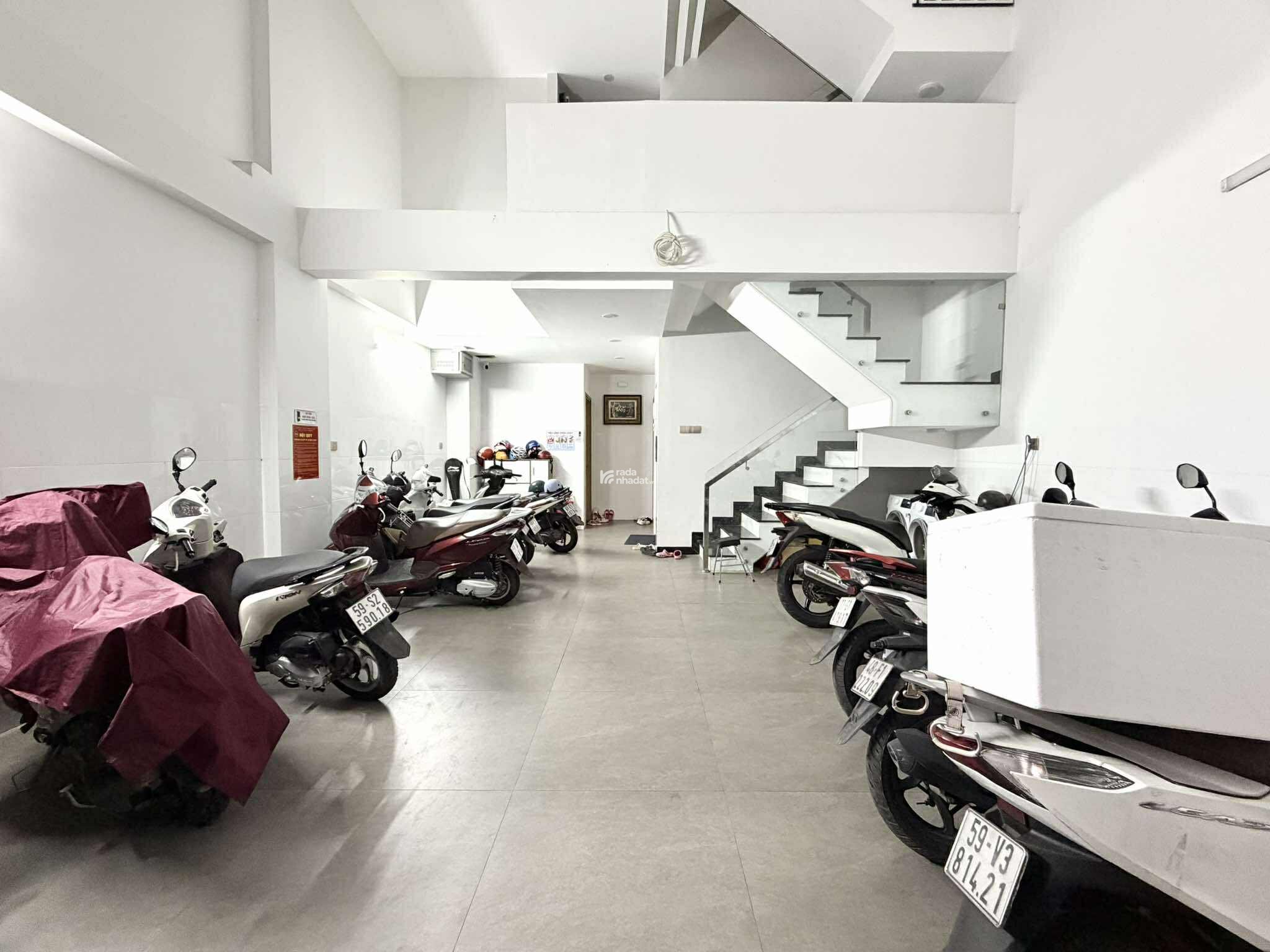 TOÀ NHÀ 8 TẦNG THANG MÁY - LÔ GÓC 3 MẶT THOÁNG - 13 PHÒNG HẺM NHỰA 6M - 24 TỶ