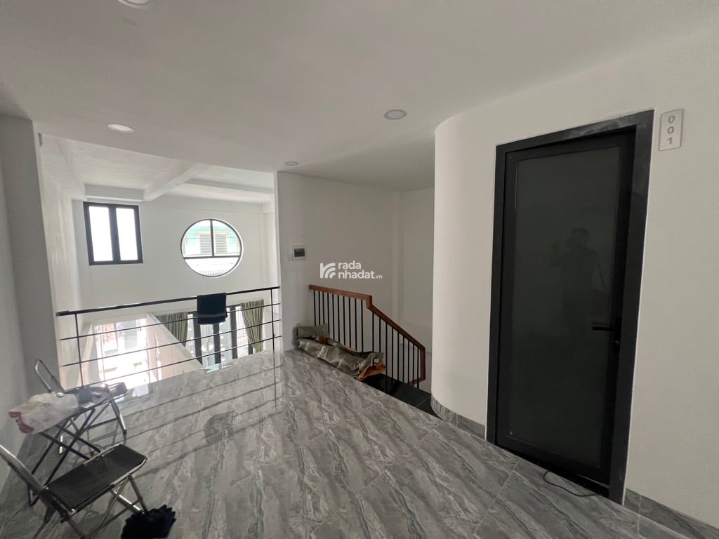 OTO ĐẬU CỬA - CHDV 5 TẦNG- BÙI VĂN BA - QUẬN 7 -THU NHẬP 80TR/THÁNG -DT: 4.7*16M- GIÁ 12 TỶ