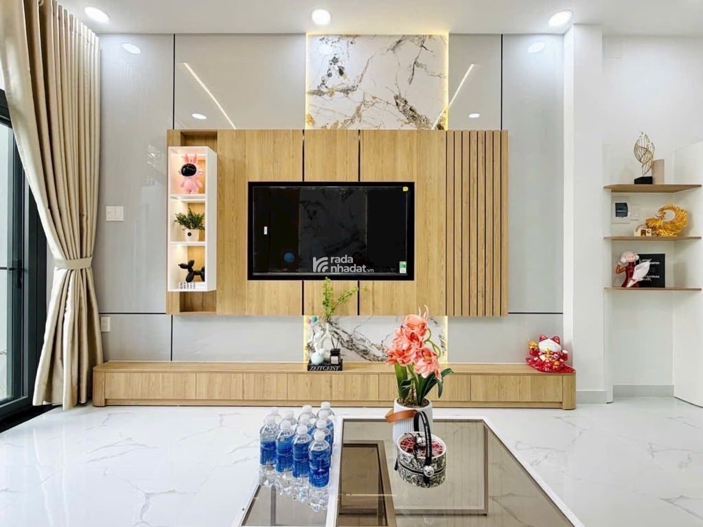 TÂN BÌNH - GẦN GA METRO, GA T3 SÂN BAY -  XE TẢI THÔNG - KINH DOANH TỐT - 3 TẦNG, 3 PN, 3 WC 