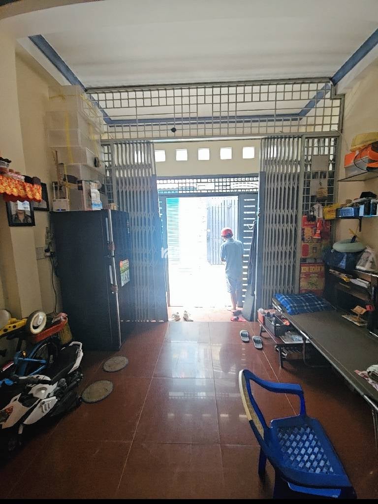 HẺM XE HƠI SÁT NHÀ, LẠC LONG QUÂN, TÂN BÌNH, 24M2 CÓ KC Ở NGAY. GIẢM 350TR CHỈ CÒN 3.58T TL 