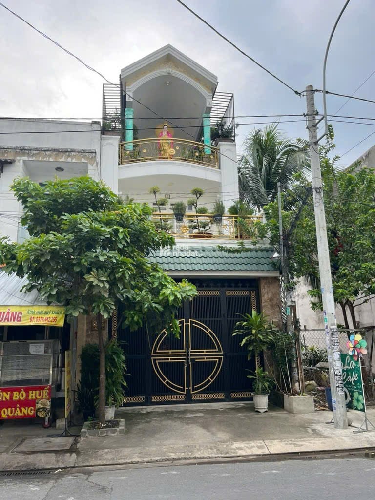 BÁN NHÀ ĐƯỜNG LÊ VĂN QUỚI,3 TẦNG (5,2m x 23m) GIÁ 11,5 TỶ TL ,HAI MẶT TIỀN