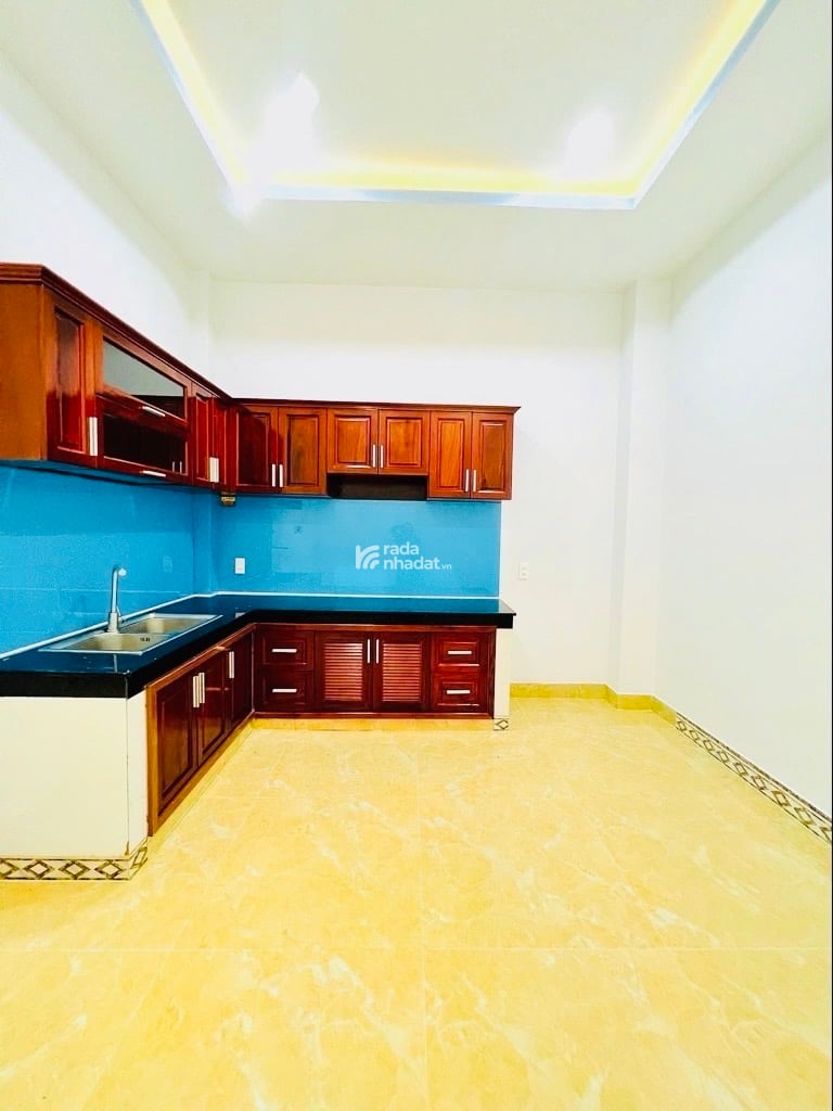 Bán nhà 1 trệt  2 lầu  1 tum  sân thượng, trinh tâm P. Long Trường, Quận 9 - nhỉnh 5 tỷ xíu.