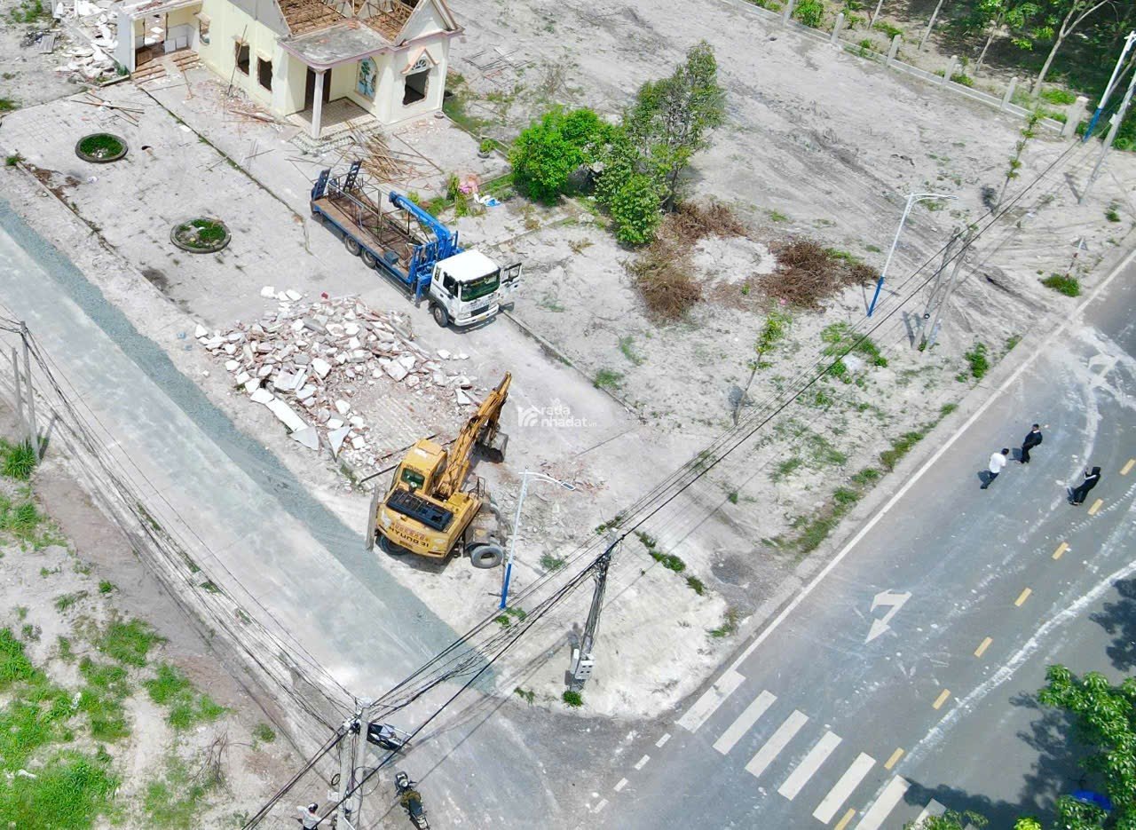 Vị trí đắc địa thuận tiện mua bán Kinh doanh mặt tiền đường Cao bá quát rộng 32m