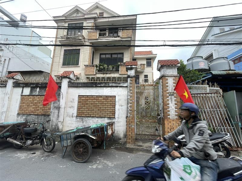  ĐI ĐỊNH CƯ -CẦN BÁN GẤP BIỆT THỰ MẶT TIỀN    ĐƯỜNG SỐ 1, P.13, GÒ VẤP