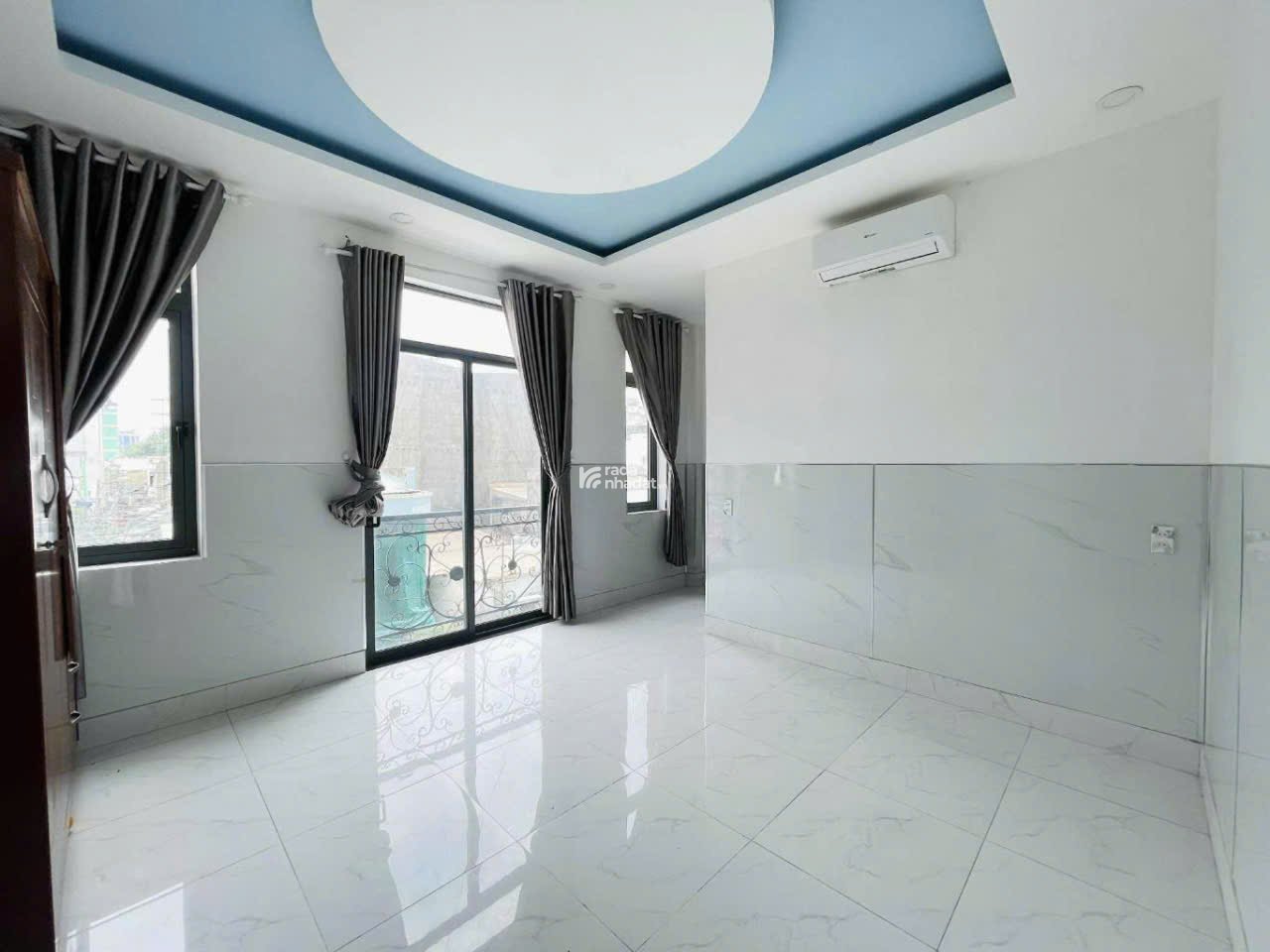 Cách 1 căn ra mặt tiền Dương Quảng Hàm  P5  Gò Vấp    5.5x16m  11PN Giá 15.5 tỷ