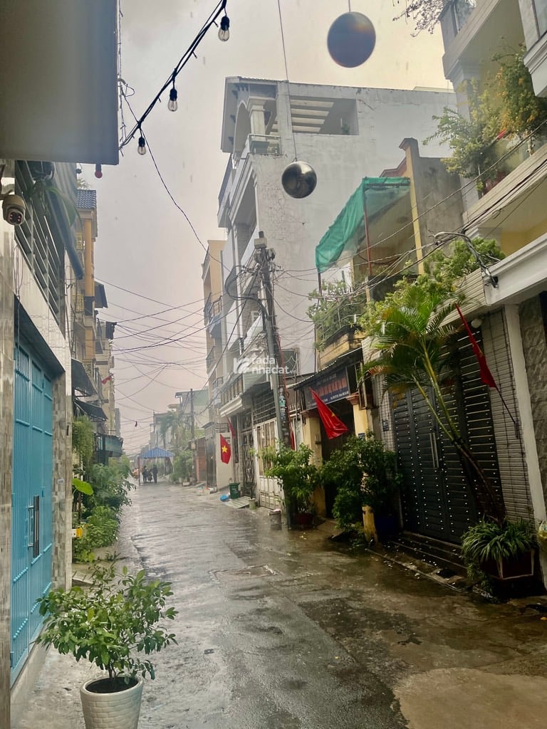 NHÀ TÂN BÌNH - PHẠM VĂN BẠCH - NGAY CỔNG NHÀ GA T3- HXH 1 TRỤC - 68M2