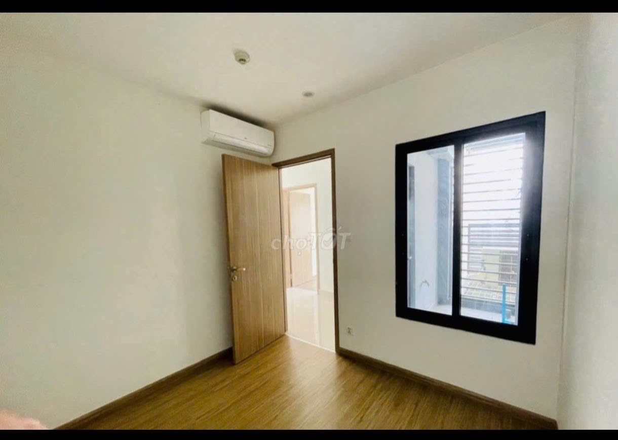 cần bán căn S102: 2pn1wc giá bán: 2.6tỷ btp bên bán