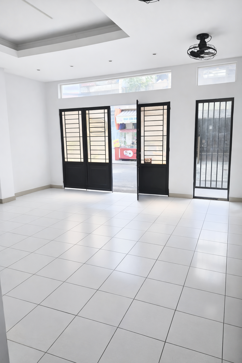 CHO THUÊ NHÀ NGUYÊN CĂN Q.10. VỊ TRÍ KINH DOANH. GẦN VẠN HẠNH MALL