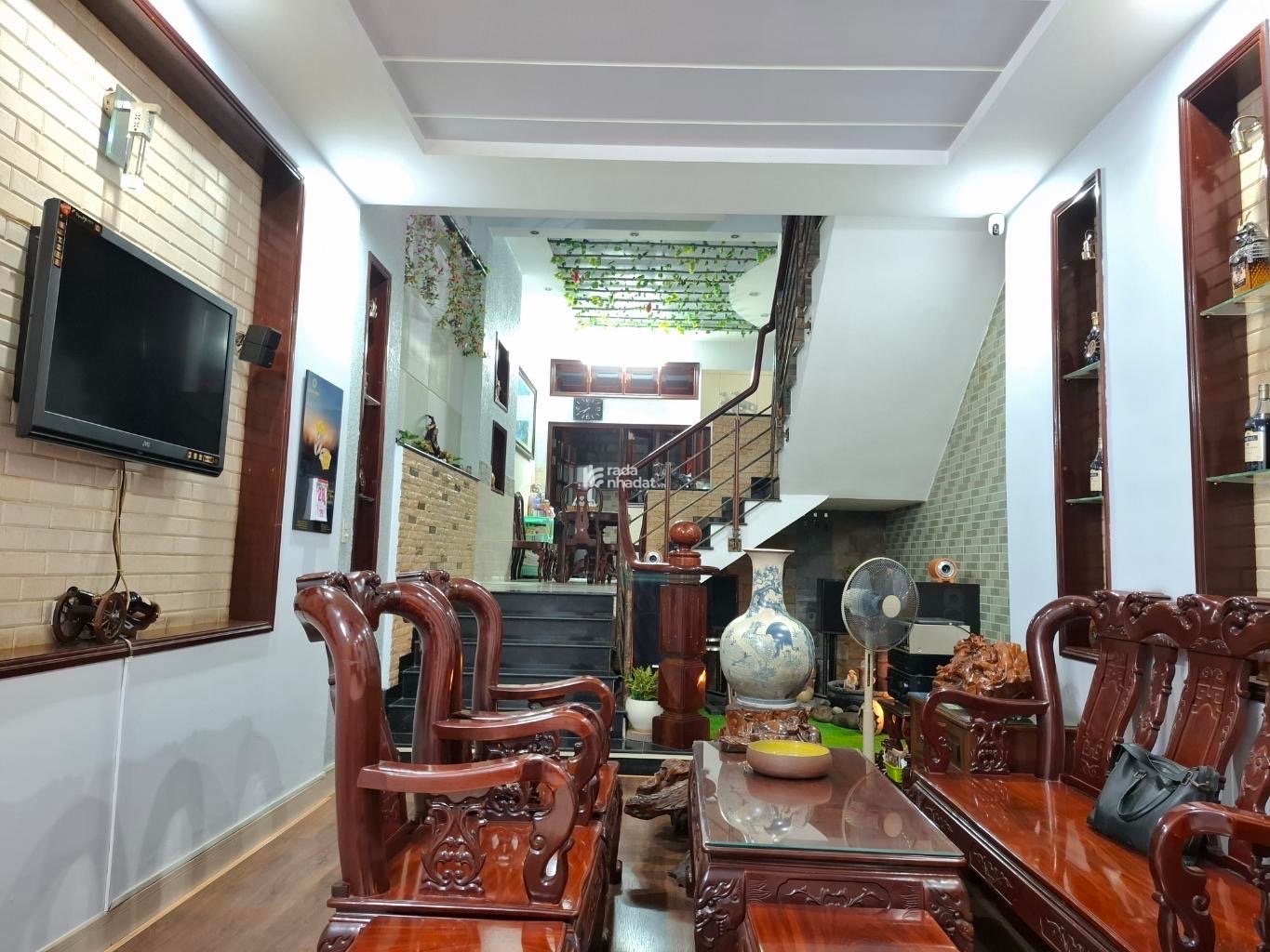 Biệt thự mini, 105m2, đường xe hơi vào tận nơi, tương lai mặt tiền, nhỉnh 5 tỷ.