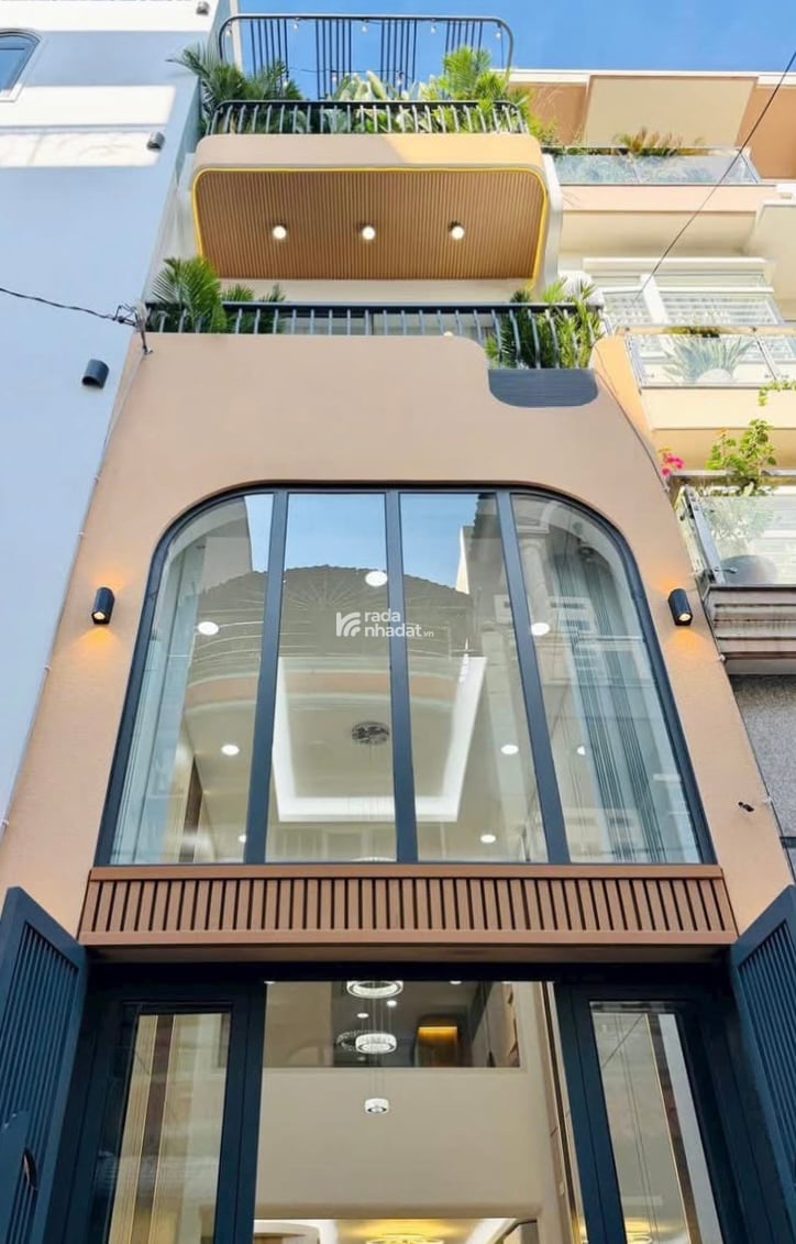 Bán nhà đẹp ở Chu Văn An, P12, Q. Bình Thạnh. Giá 2tỷ150, 16m2, SHR