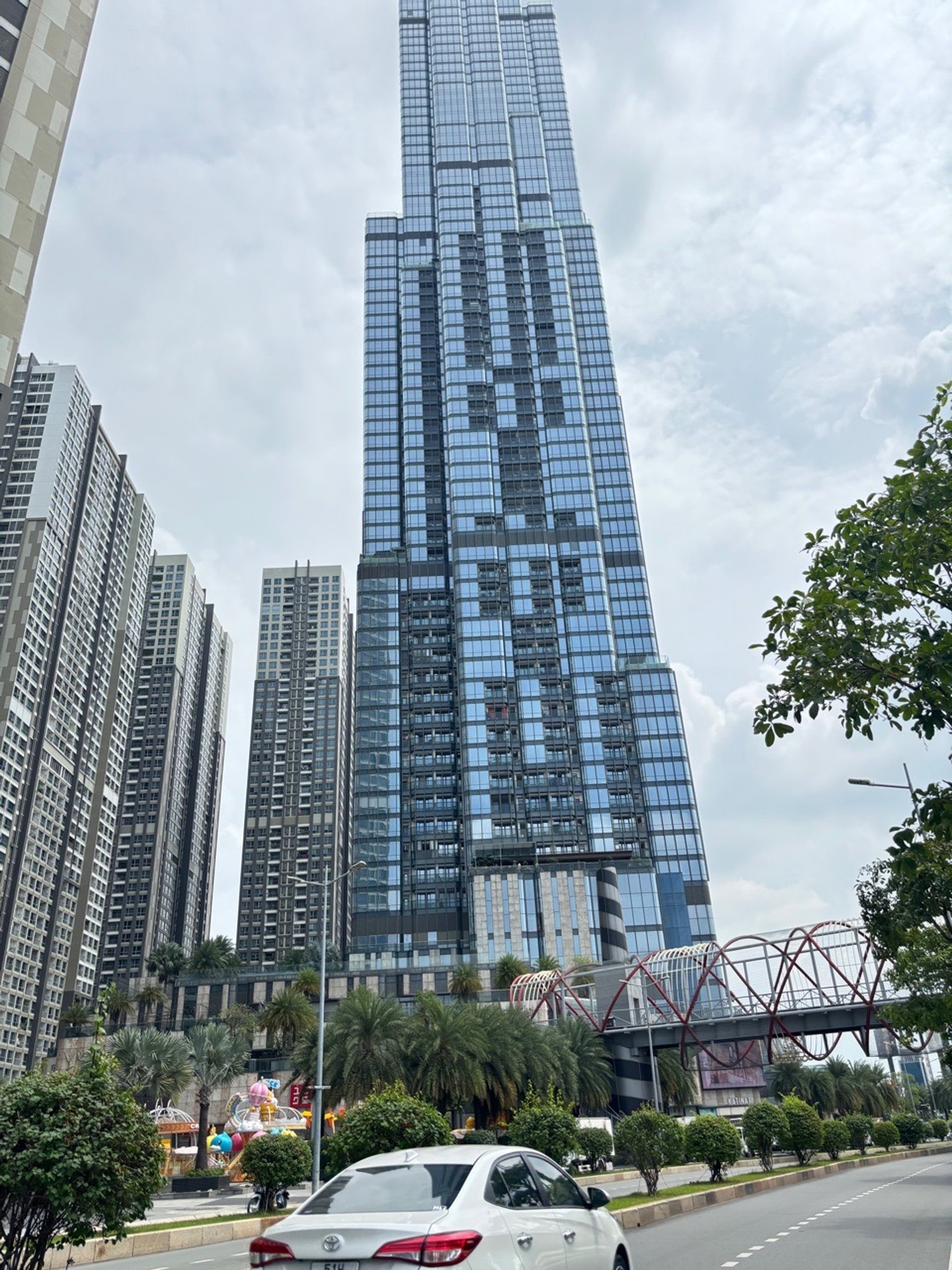 NGAY LANDMARK 81, CC VINHOME, BÌNH THẠNH, 80M2 Ở NGAY. GIẢM 350TR CHỈ CÒN 12T
