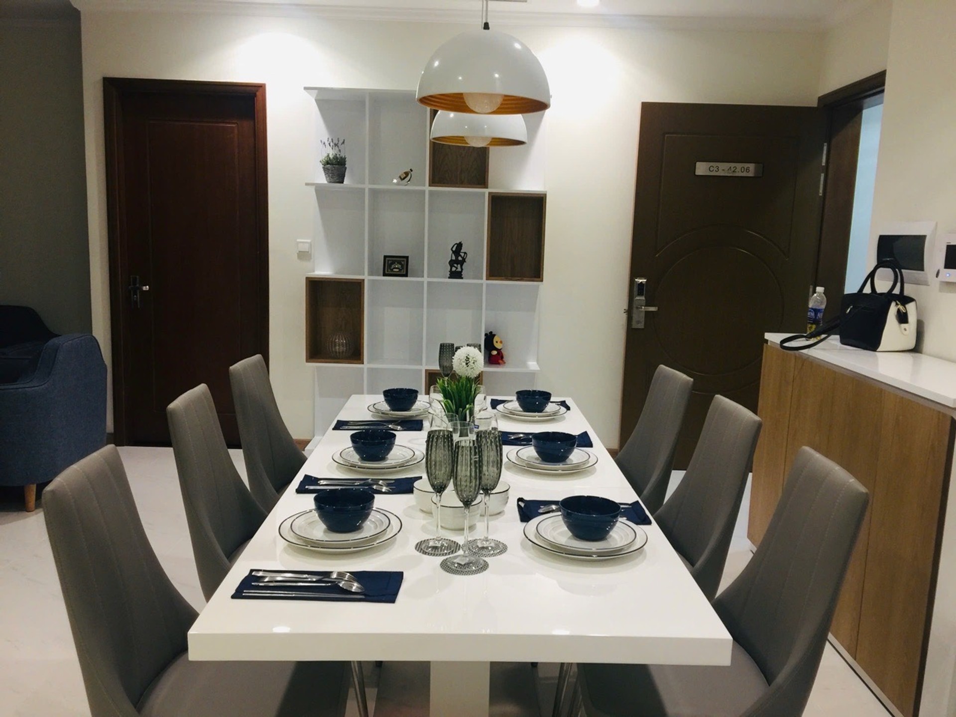 NGAY LANDMARK 81, CC VINHOME, BÌNH THẠNH, 80M2 Ở NGAY. GIẢM 350TR CHỈ CÒN 12T