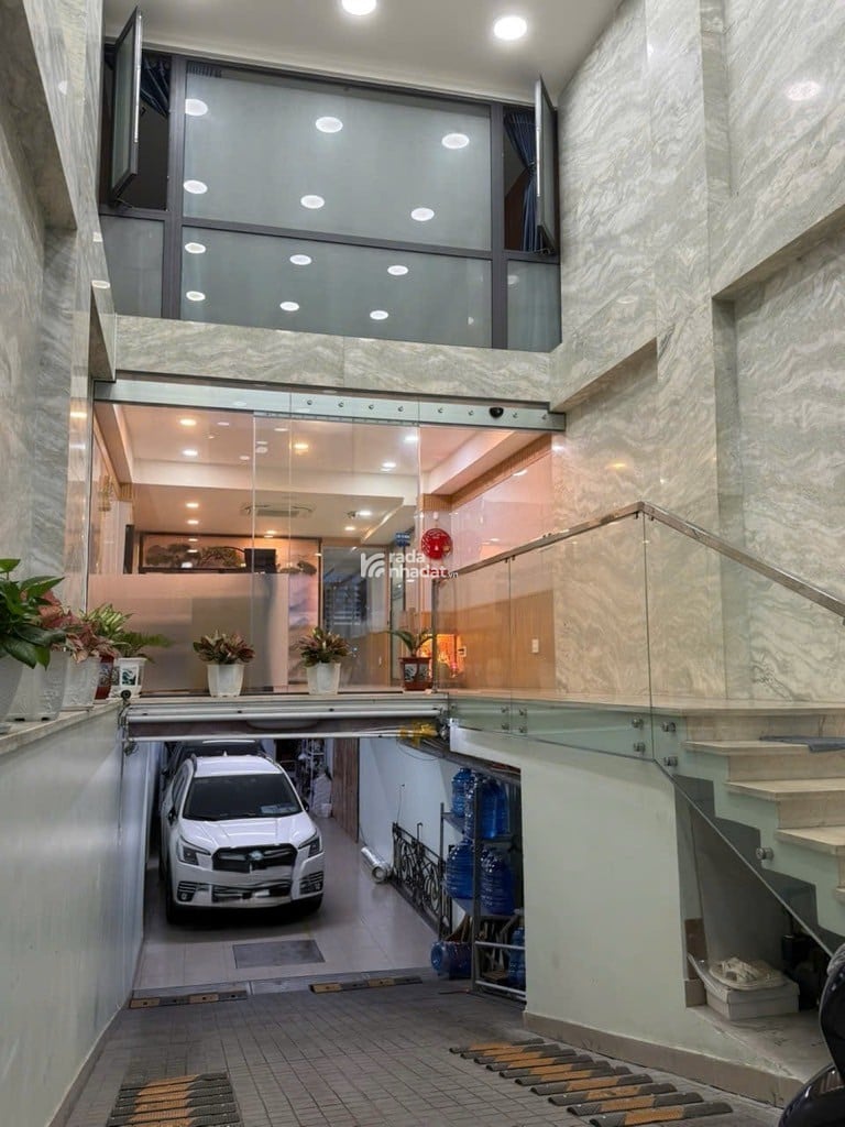 7 TẦNG ĐƯỜNG HÙNG VƯƠNG - PHƯỜNG 4 , QUẬN 5 DT: 4.2*38M- 80 TỶ